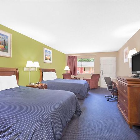 Hotel Express Anniston/Oxford Exterior foto